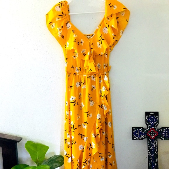 indulge Dresses & Skirts - Beautiful summer dress💛💛💛💛